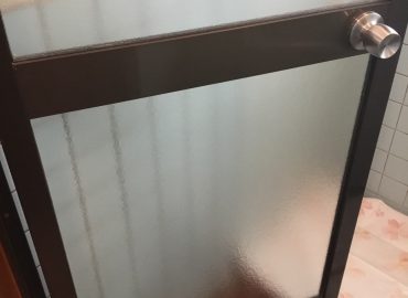 宮崎市の浴室ガラス入替