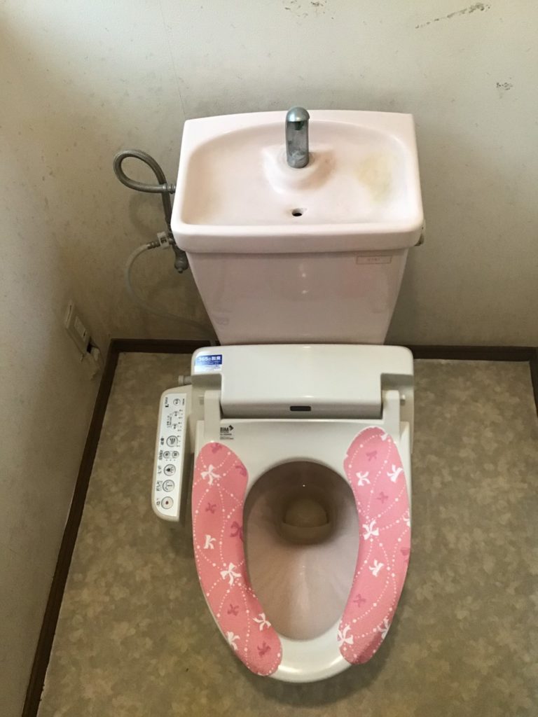 トイレリフォーム施工前