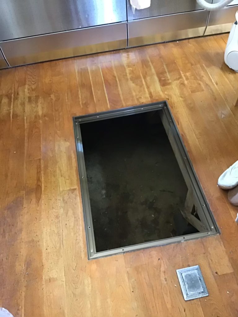 床下収納リフォーム施工前