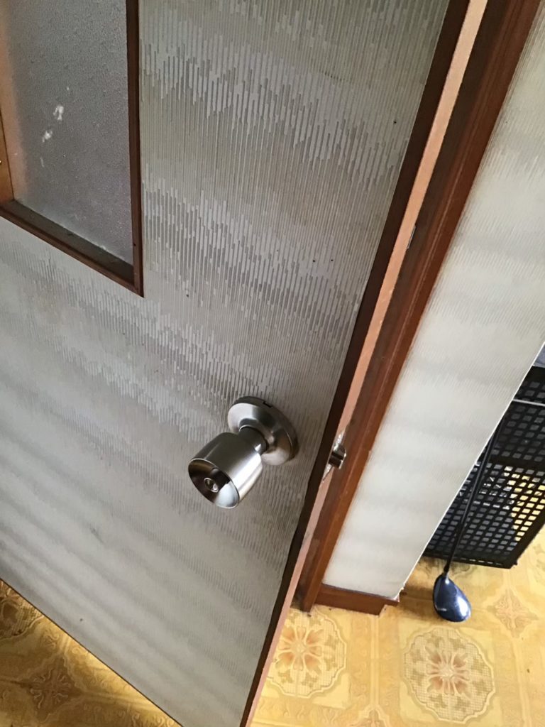 ドアノブ取替施工後