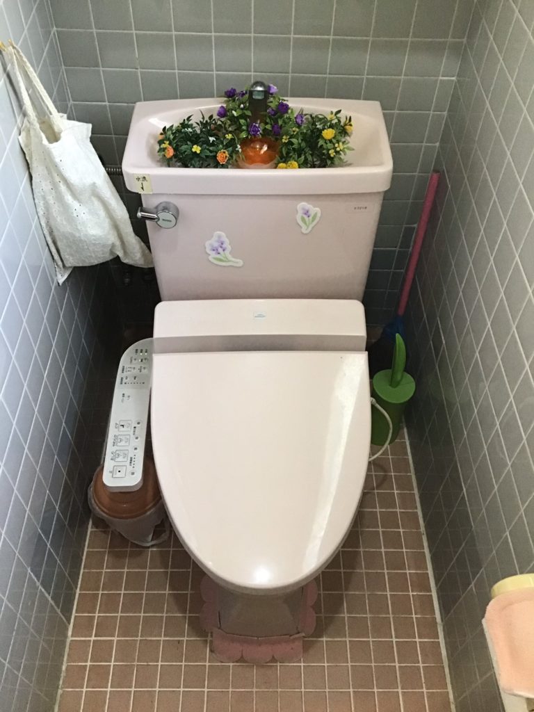 トイレリフォーム施工前