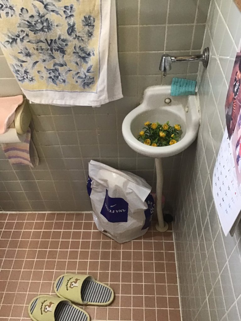 トイレリフォーム施工前