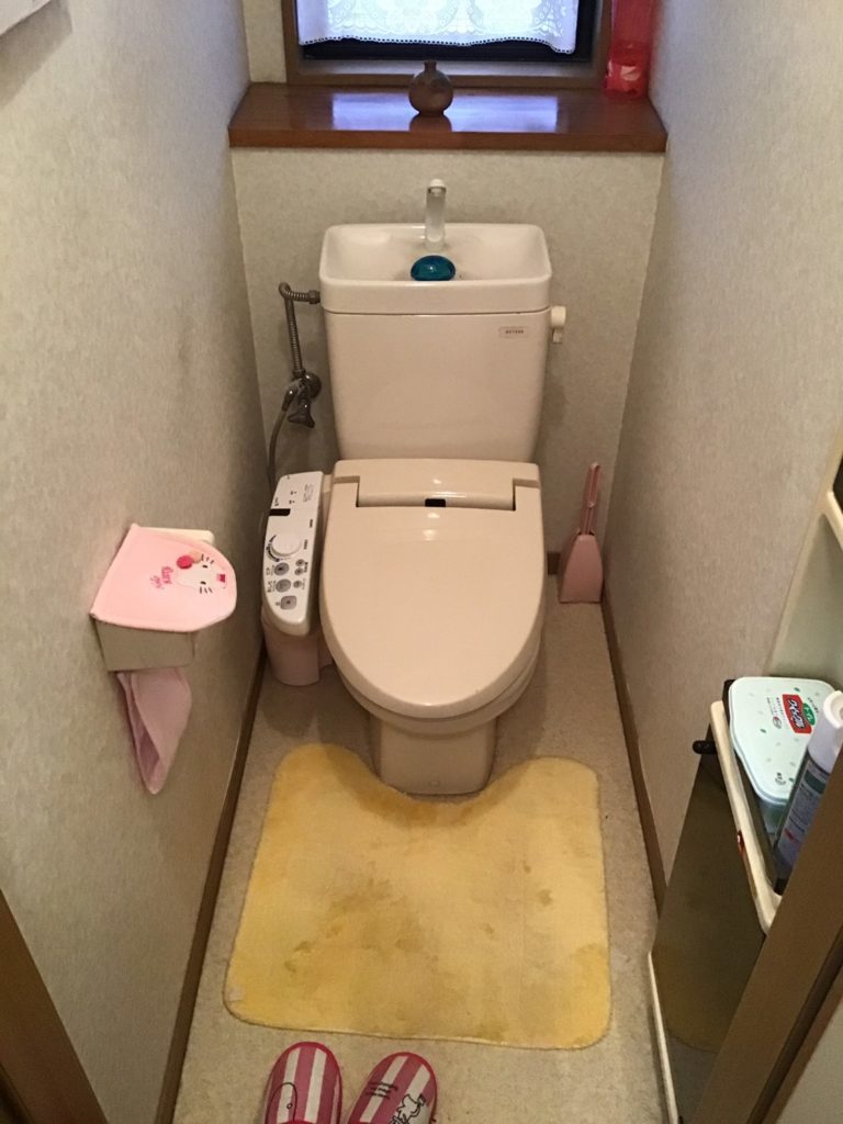 トイレリフォーム施工前