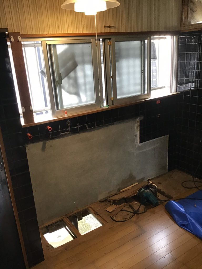 キッチンリフォーム施行中