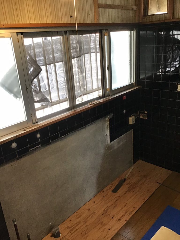 キッチンリフォーム施行中