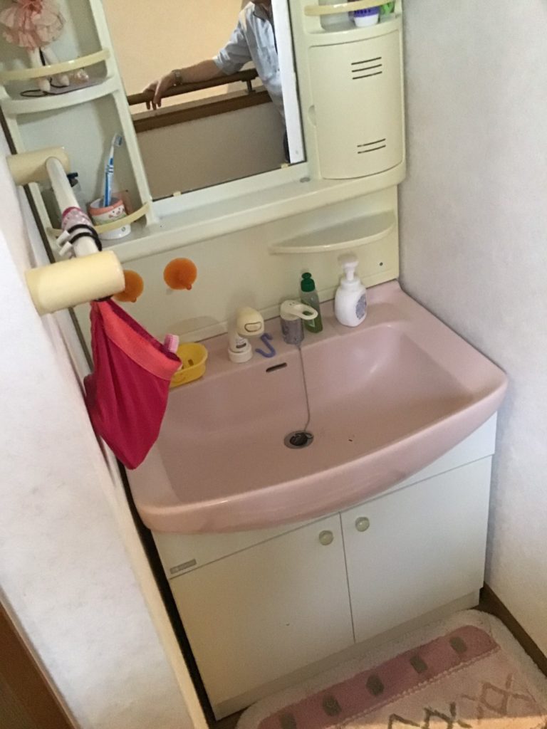 洗面化粧台リフォーム施工前