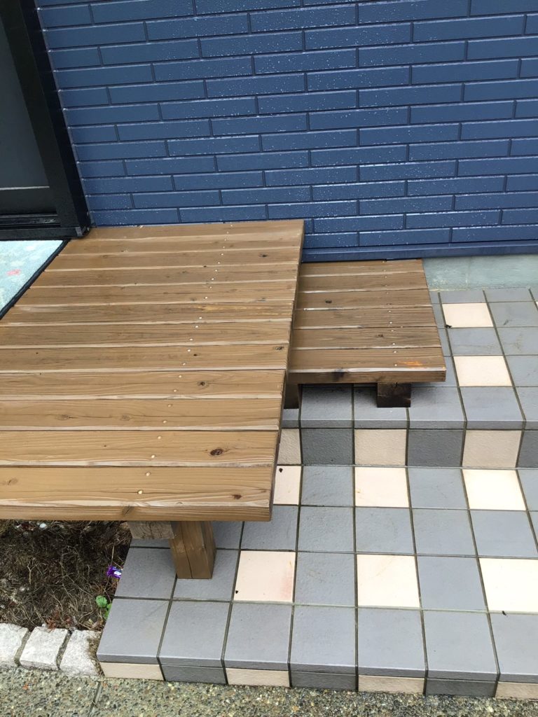 ウッドデッキ階段手すり取付前