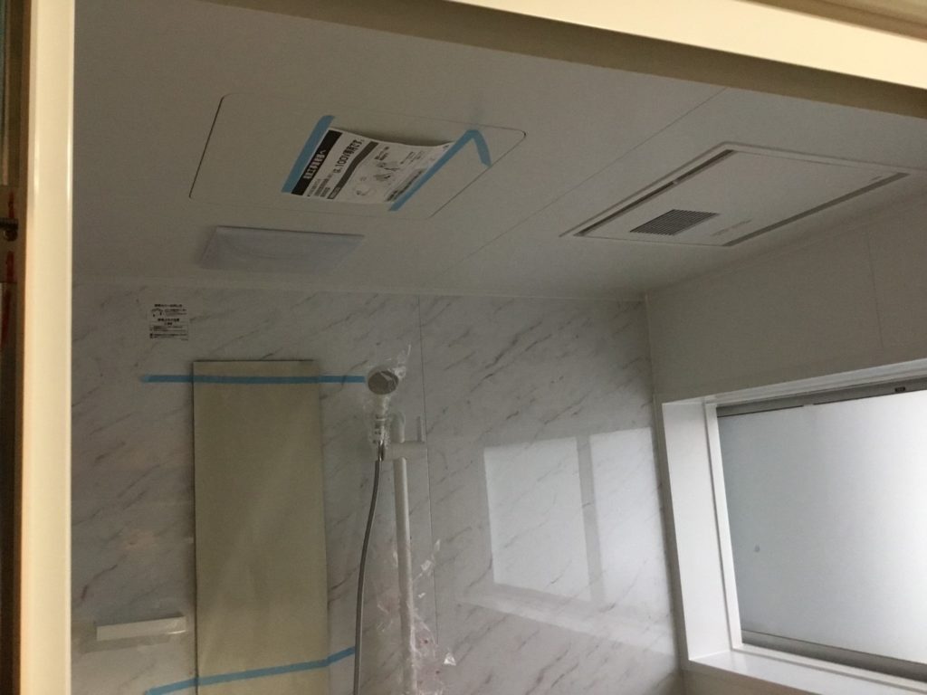 バスリフォーム施工中