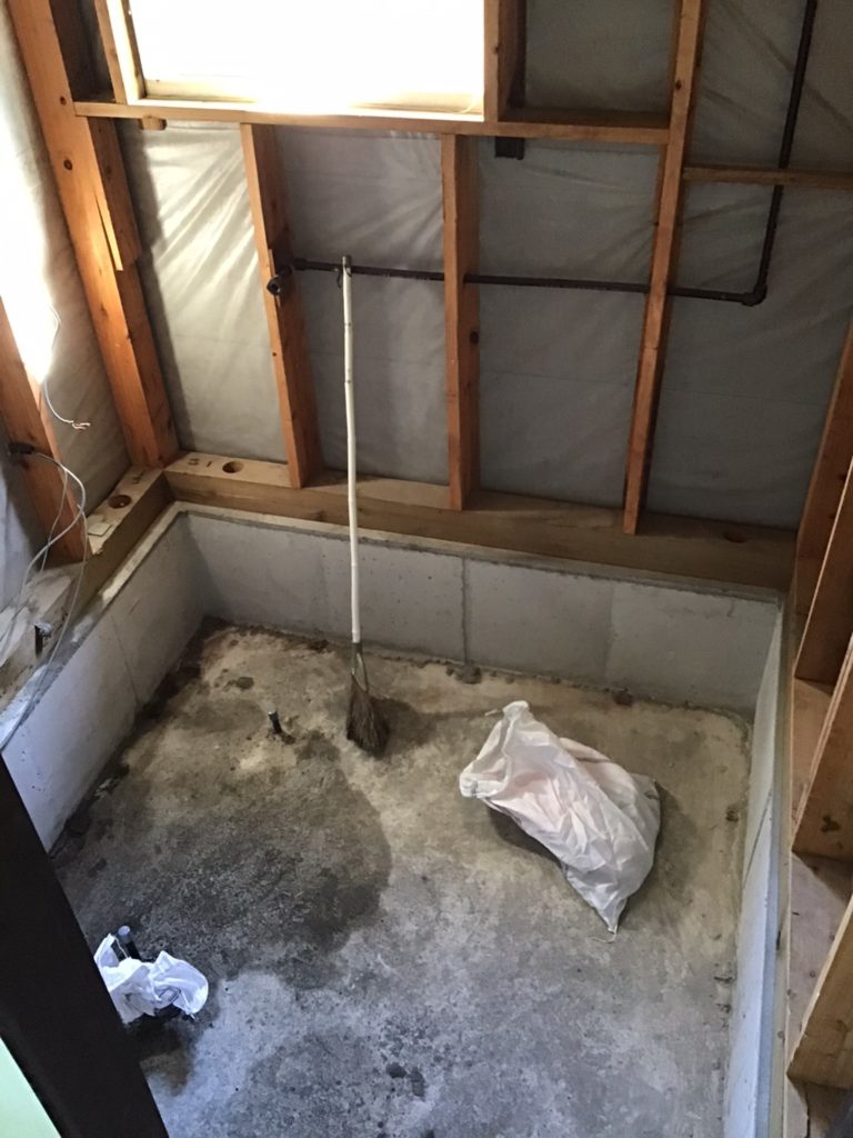 バスリフォーム施工中