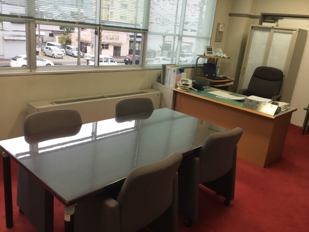 フロアカーペット張替前