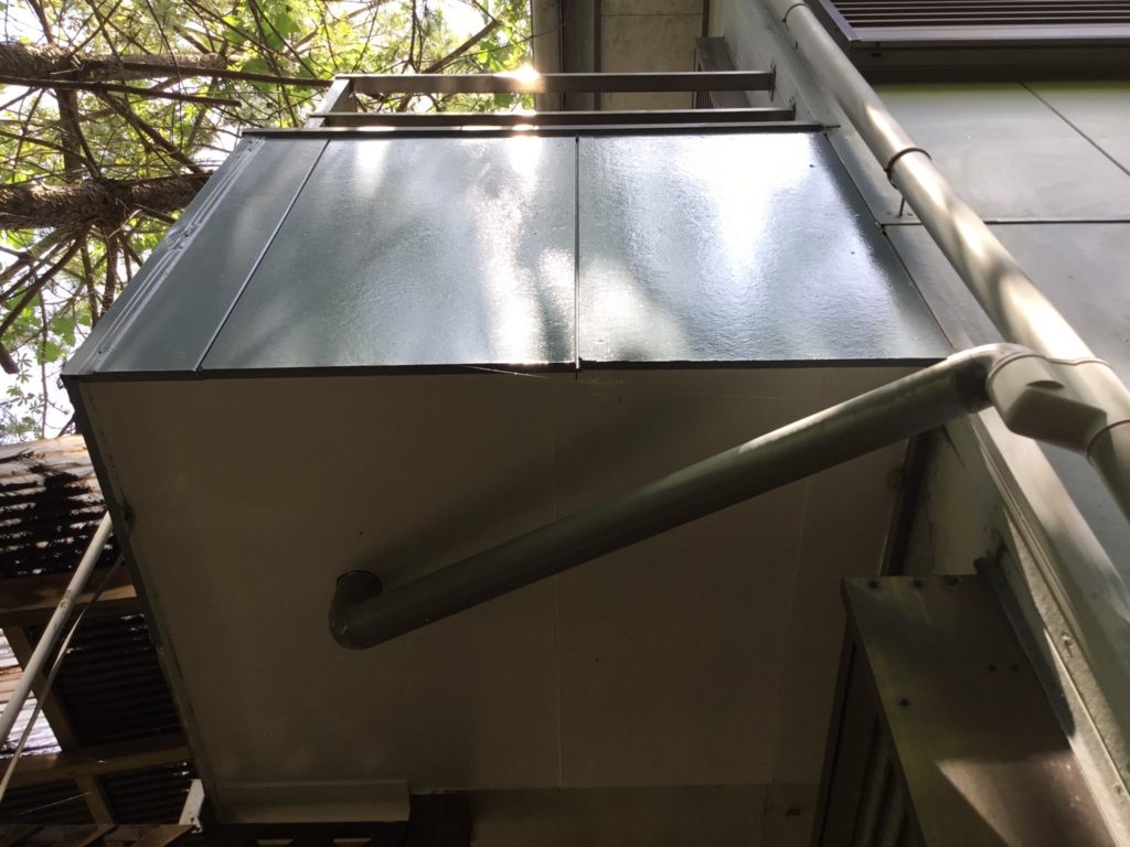 ベランダ内雨漏り補修工事施工前