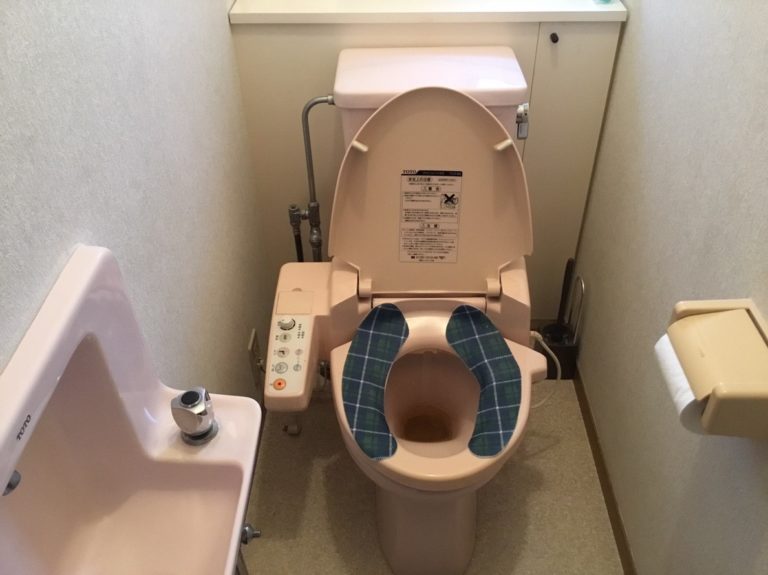 トイレリフォーム施工前