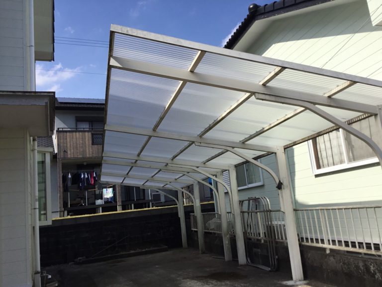 車庫波板貼替施工後