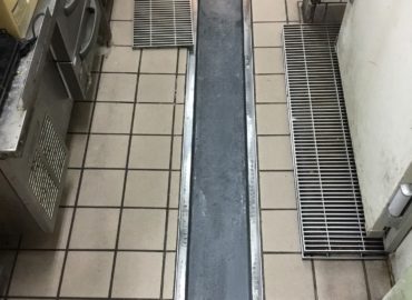 宮崎市の店舗内側溝補修工事