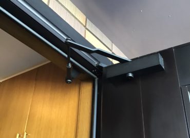 宮崎市のドアクローザー交換