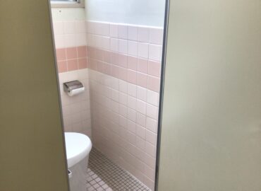 トイレ壁タイル補修