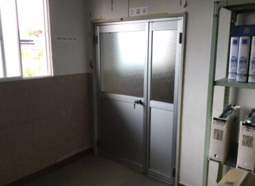 事務所ドア取付工事