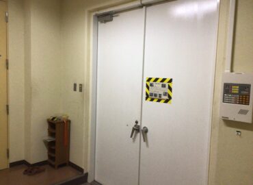 防音ドアのグレモン装置交換工事